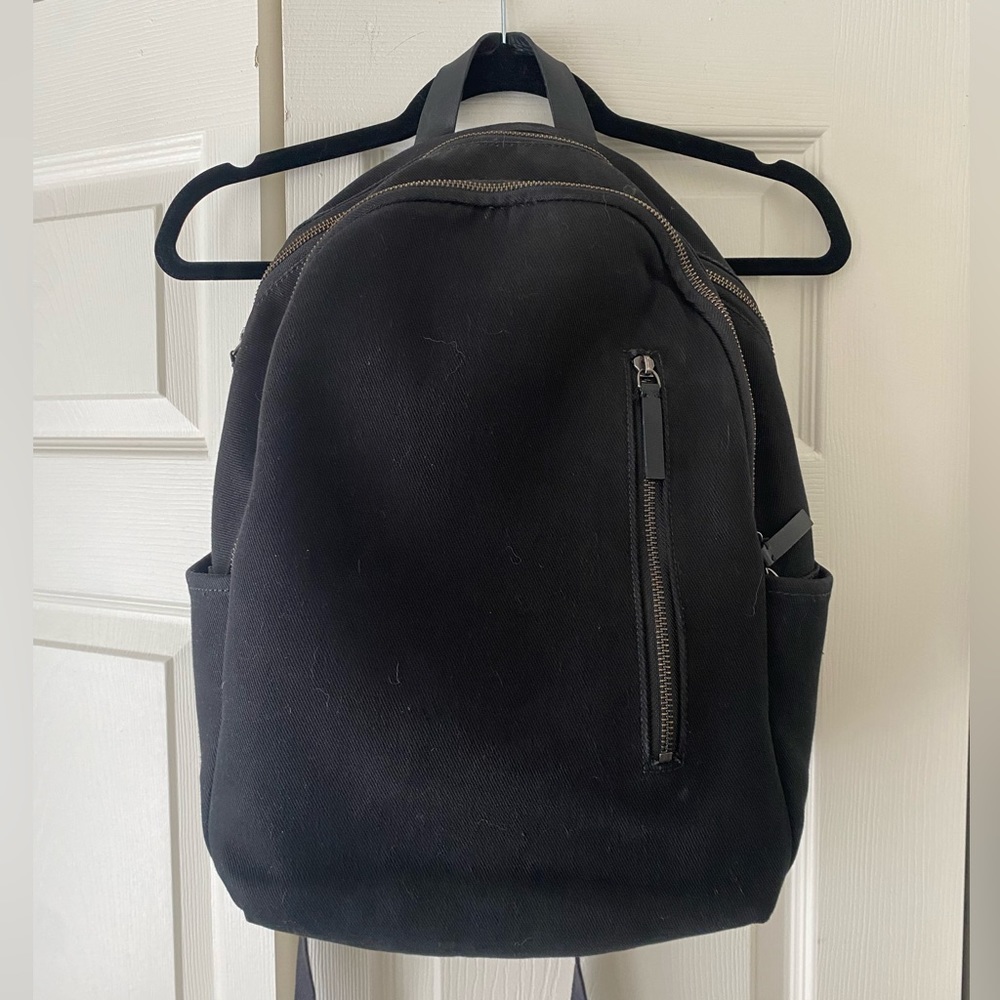 Everlane The Modern Commuter Backpack